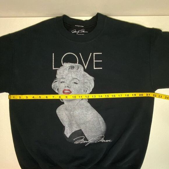 GUC | Marilyn Monroe | Sweatshirt | Black | Medium - Picture 7 of 11